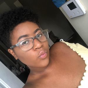 Meet your Posher, Janel